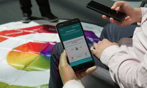 Participant tries creating Taster Splash in a team workshop