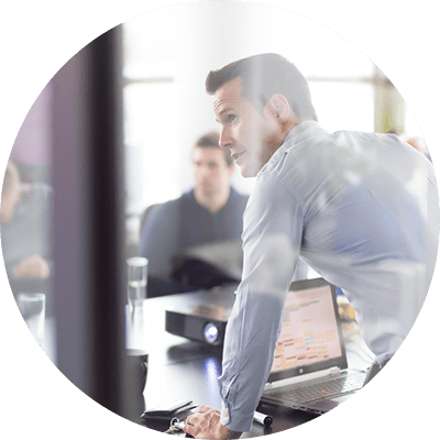 leader-highlight-circle-image-man[1]